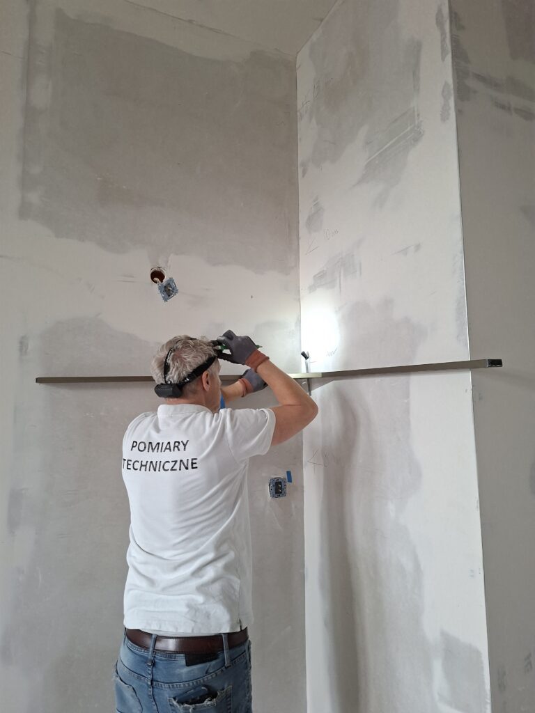 sprawdzenie kątów prostych norma